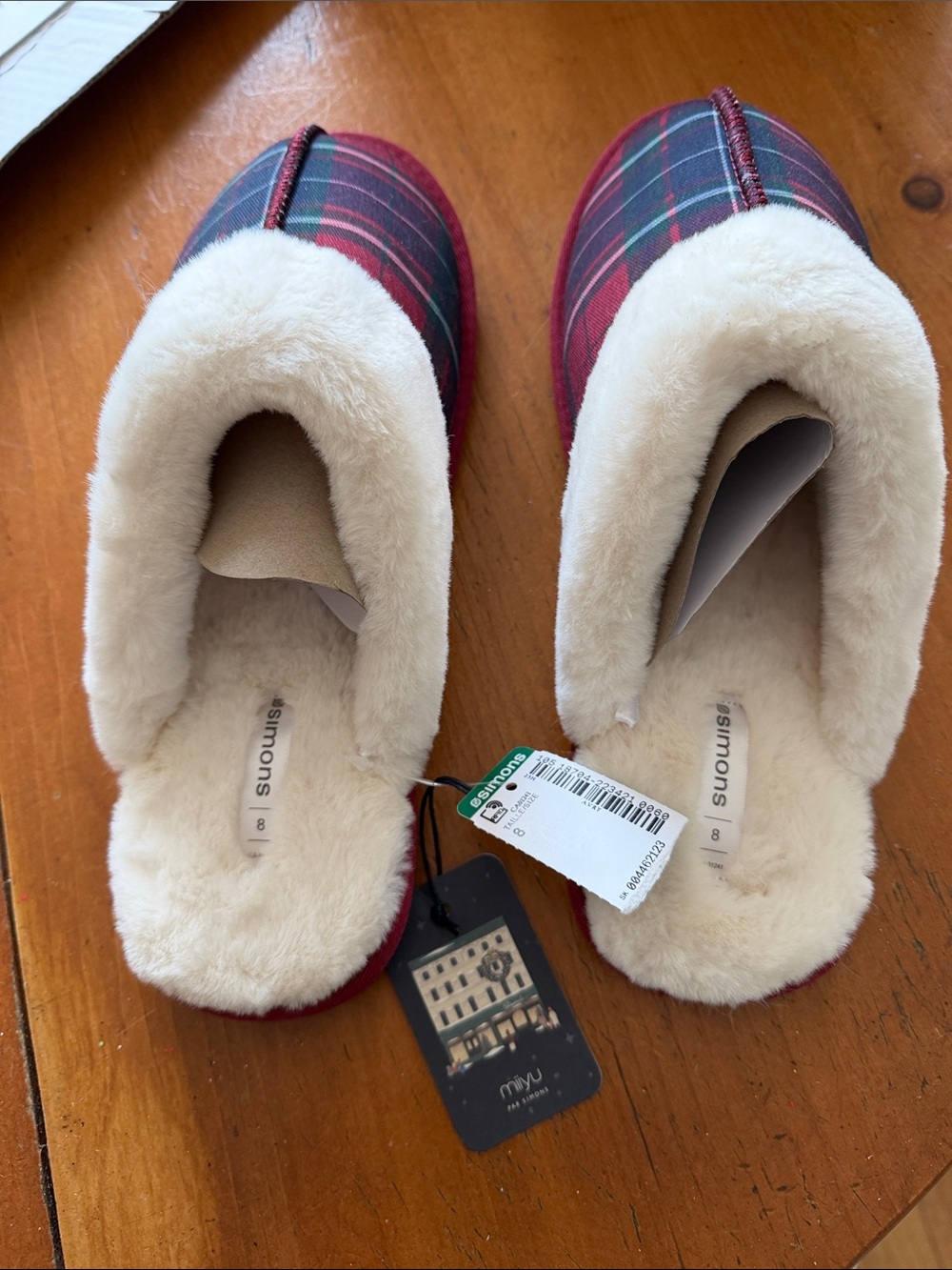 Slippers - Picture 3 of 5